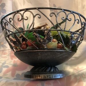 Vintage Boho Rooster Black/Silver Metal Fruit/Egg/Vegetable Bowl/Basket 7”x12”